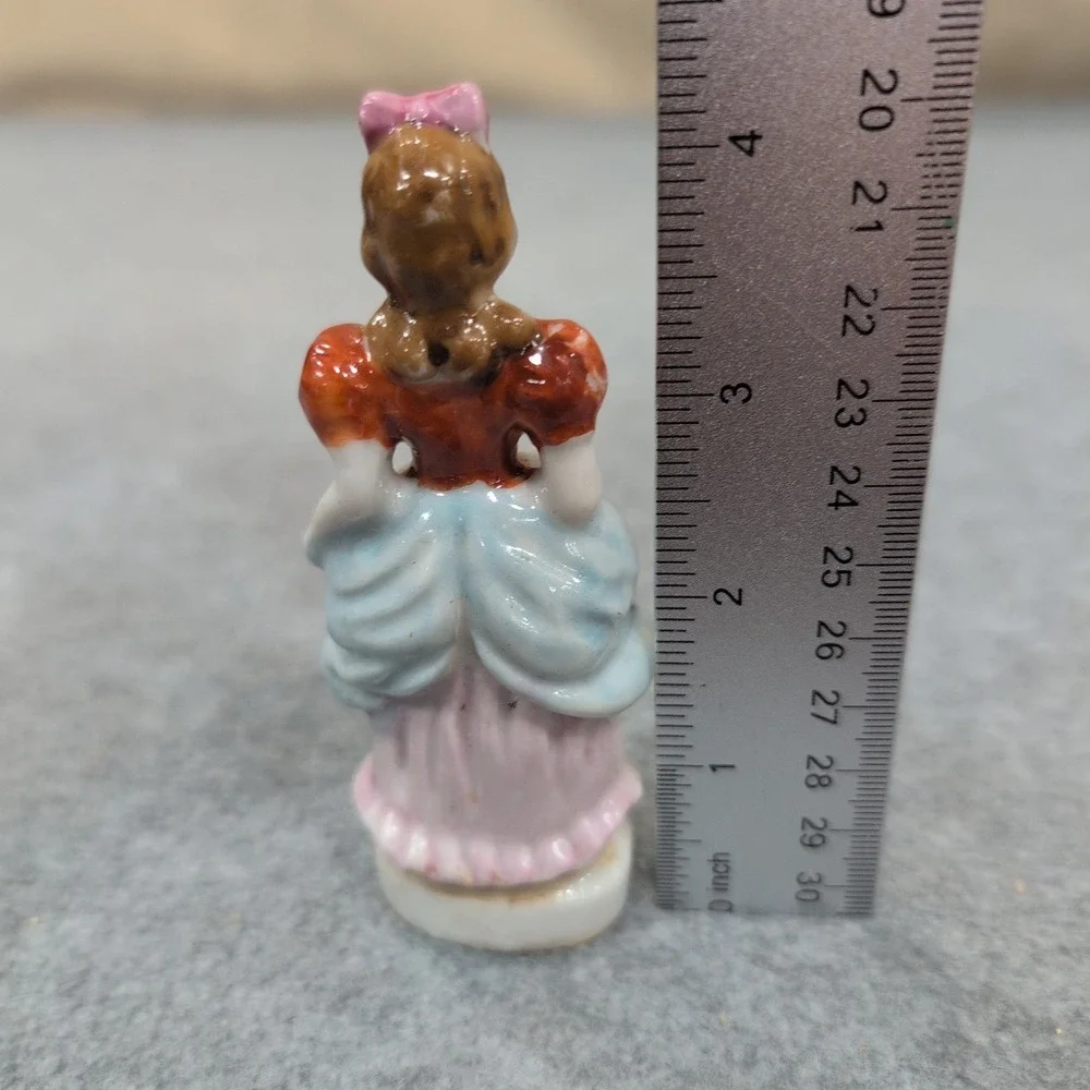 Vintage Porcelain Victorian Lady Figurine Japan Woman Dress Bow Hair Collectible - Picture 3 of 3